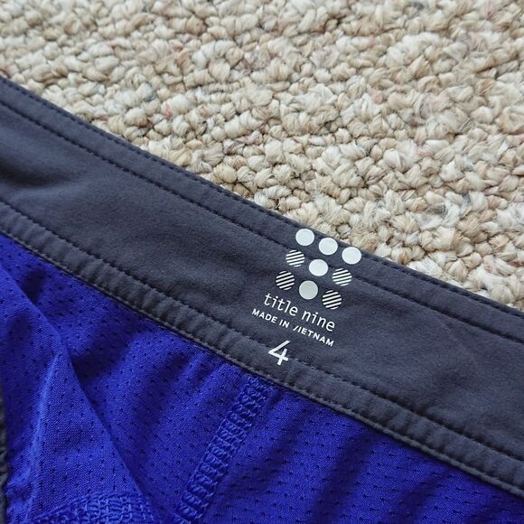 Title Nine Rogue Skort in gray (MINERAL) size 4 - Picture 4 of 12